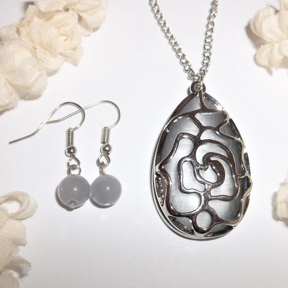 Gray and Silver Earring and Long Necklace Jewelry Coordinating Set Lot Pair A536 - Picture 1 of 8